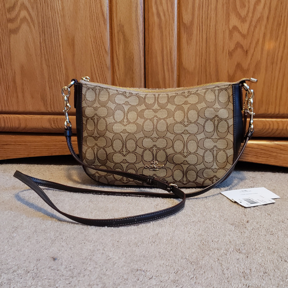 coach chelsea signature crossbody